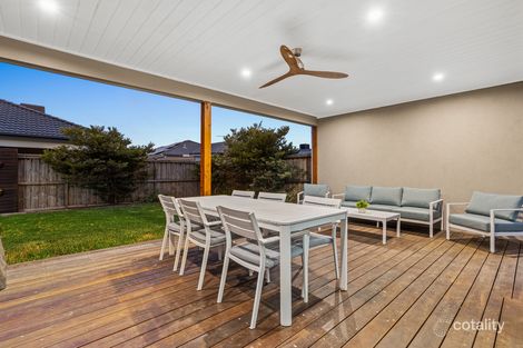 Property photo of 11 Dexter Crescent Clyde North VIC 3978