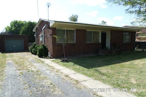 8 Queen St, Blayney, NSW 2799