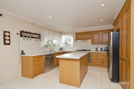 Property photo of 18 Nicholas Street Keysborough VIC 3173