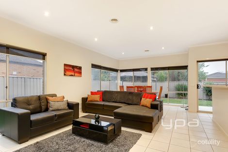 Property photo of 11 Explorers Place Craigieburn VIC 3064