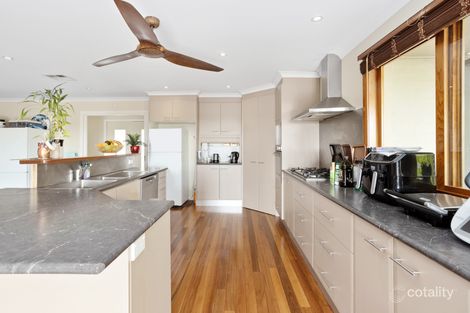Property photo of 7 Callitris Place Jerrabomberra NSW 2619