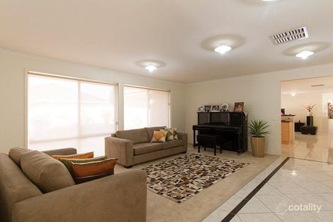 Property photo of 4 Franklin Parade Lynbrook VIC 3975