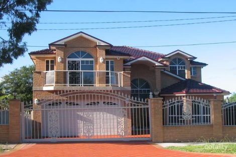 13 Gwandalan Rd, Padstow, NSW 2211