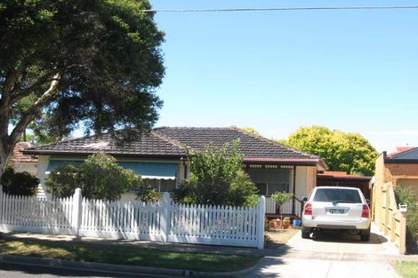 8 Paproth Gr, Altona North, VIC 3025