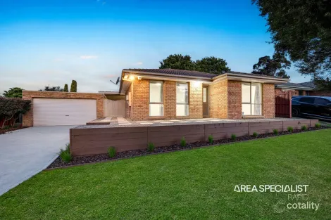 Property photo of 10 Fulham Close Hampton Park VIC 3976