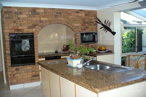 Property photo of 9 Salter Street Kepnock QLD 4670