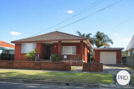 17 Bradshaw Ave, Moorebank, NSW 2170