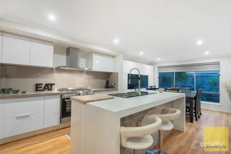 6 Bolcarra Gr, Truganina, VIC 3029