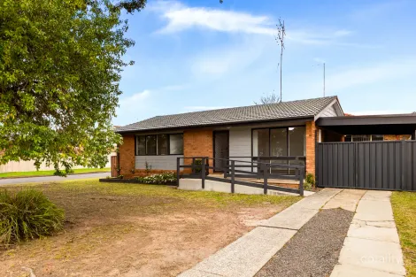 Property photo of 12 Willoring Crescent Jamisontown NSW 2750