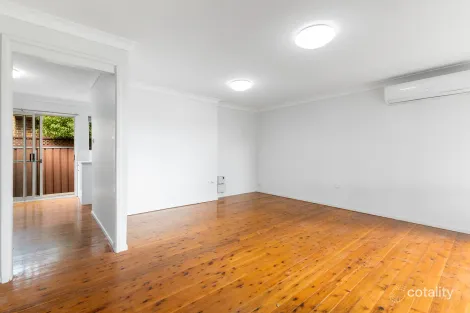 Property photo of 12 Willoring Crescent Jamisontown NSW 2750