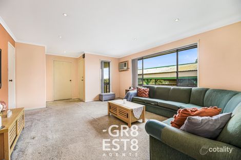 Property photo of 11 Redgum Place Narre Warren VIC 3805