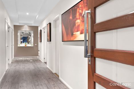 Property photo of 37 Henry Lawson Drive Pakenham VIC 3810