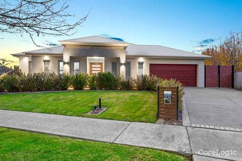 Property photo of 37 Henry Lawson Drive Pakenham VIC 3810