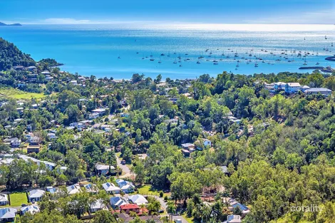 Property photo of 52 Tropic Road Cannonvale QLD 4802