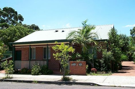 8 Henry St, Tighes Hill, NSW 2297