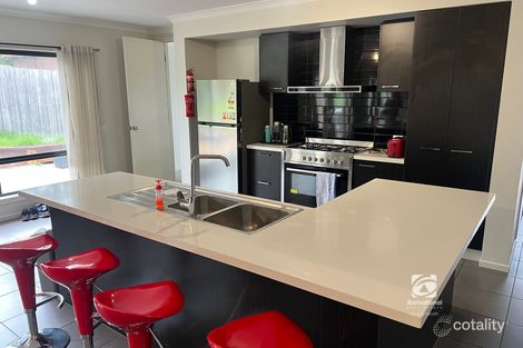 Property photo of 11 Surf Court Lakes Entrance VIC 3909