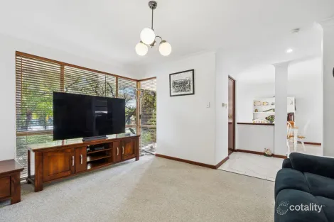 Property photo of 5 Milton Court Beldon WA 6027
