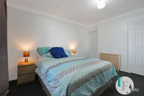 Property photo of 17 Central Avenue Oak Flats NSW 2529