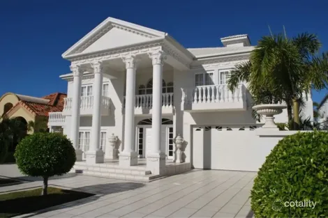 Property photo of 11 The Sovereign Mile Paradise Point QLD 4216