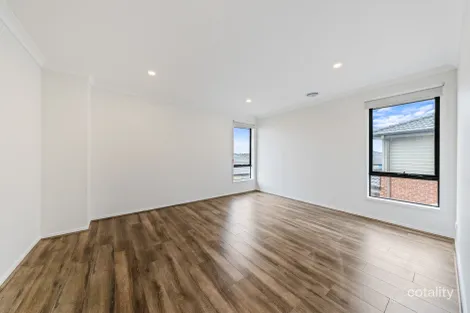 Property photo of 67 Carrera Crescent Clyde VIC 3978