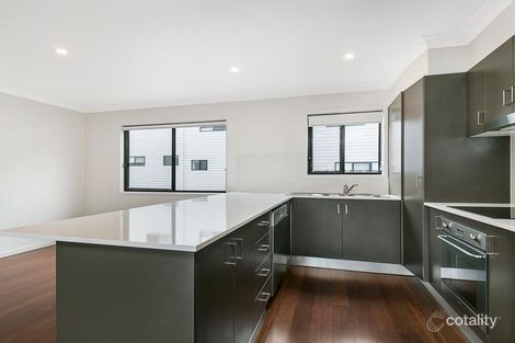 Property photo of 24/8 Oasis Close Manly West QLD 4179