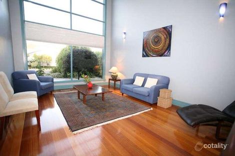Property photo of 16 Peerless Court Avondale Heights VIC 3034