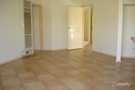 Property photo of 16 Halloran Drive Jerrabomberra NSW 2619