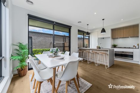 Property photo of 72 Wireless Drive Aintree VIC 3336