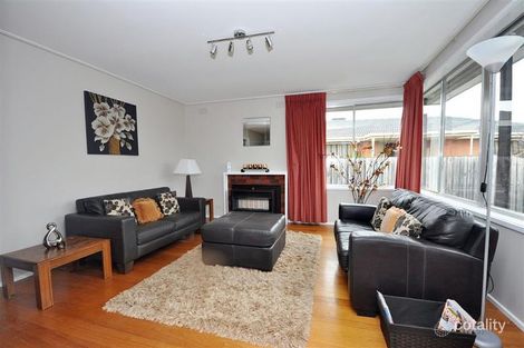 Property photo of 8 Rylandes Drive Gladstone Park VIC 3043