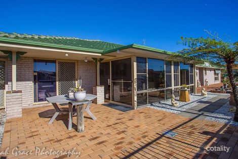 24 Kentia Cres, Banora Point, NSW 2486