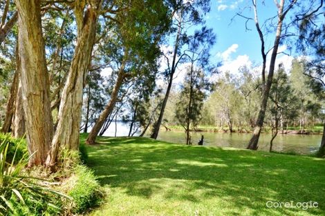 Property photo of 35 Natuna Avenue Budgewoi NSW 2262