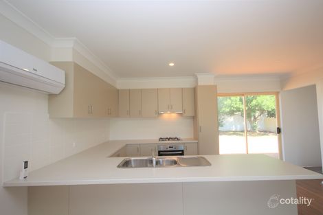Property photo of 4 Tarakan Avenue Ashmont NSW 2650