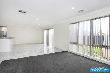 Property photo of 98 City Vista Court Fraser Rise VIC 3336