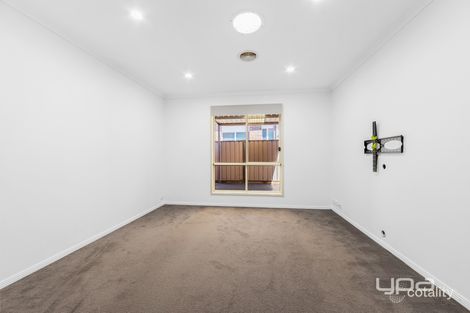 Property photo of 30 Lyons Avenue Burnside Heights VIC 3023