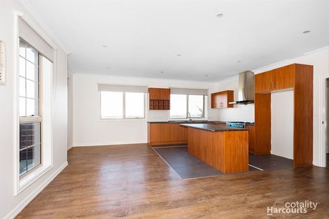 Property photo of 35 Highland Drive Pakenham VIC 3810