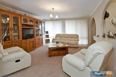 Property photo of 7 Newark Place St Clair NSW 2759