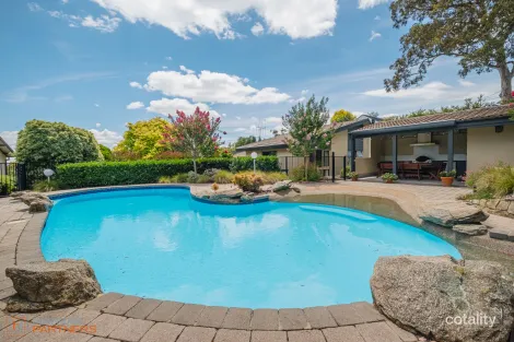 Property photo of 95 Hawkesbury Crescent Farrer ACT 2607