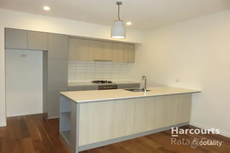 Property photo of 36 Sharp Circuit Mill Park VIC 3082
