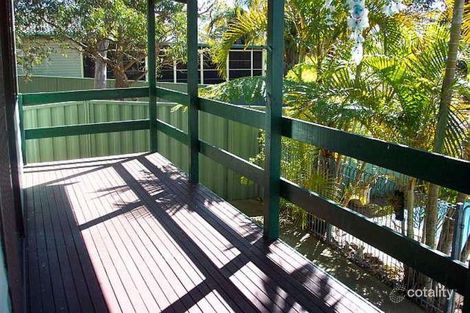 Property photo of 32 Anembo Avenue Summerland Point NSW 2259