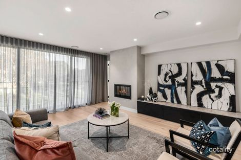 Property photo of 1 Deep Creek Drive Doncaster East VIC 3109