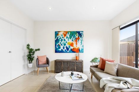 Property photo of 8 Cider Circuit Darley VIC 3340