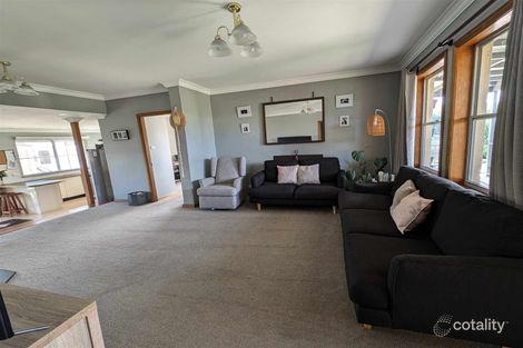 Property photo of 19 Burton Street Blayney NSW 2799