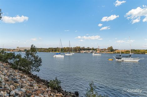 Property photo of 2403/118 Parkside Circuit Hamilton QLD 4007