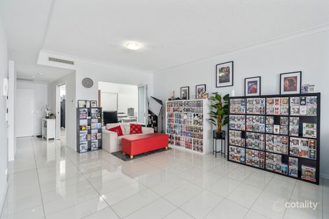 205/41 Harbour Town Dr, Biggera Waters, QLD 4216