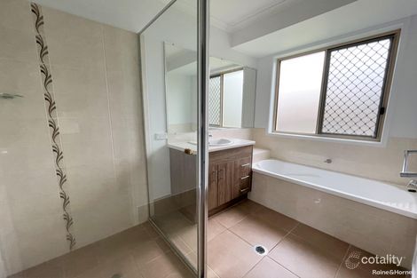 Property photo of 5 McIntyre Court Urraween QLD 4655