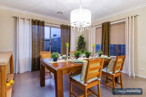 Property photo of 43 Evesham Street Cranbourne North VIC 3977