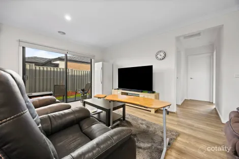Property photo of 23 Brolga Boulevard Winter Valley VIC 3358