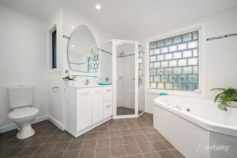 Property photo of 28 Spowers Circuit Holder ACT 2611