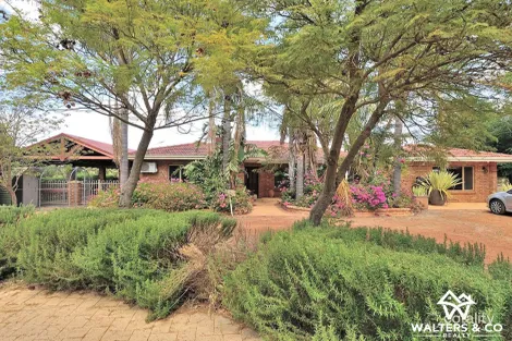 34 Camargue Dr, Brigadoon, WA 6069