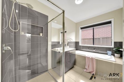 Property photo of 17 Columbia Avenue Strathtulloh VIC 3338